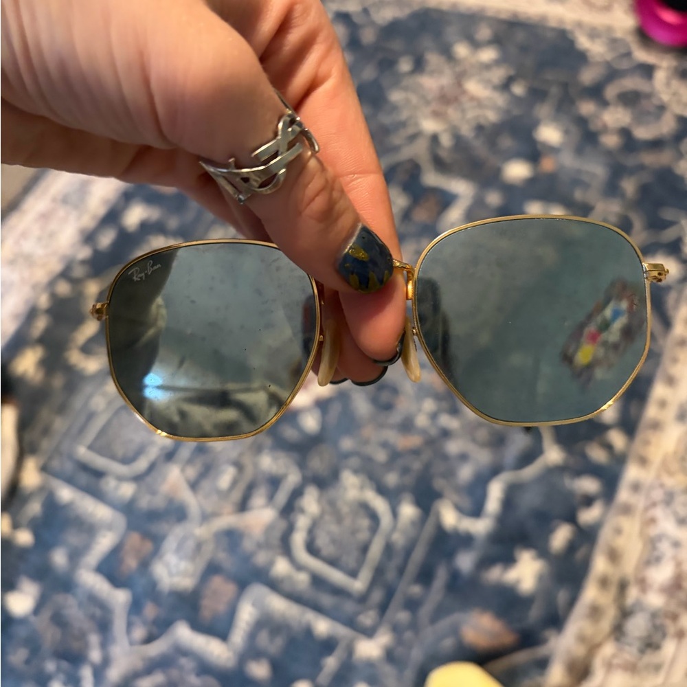 Ray-Ban Gold Frame Sunglasses with Green Lenses - Picture 3 of 3